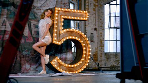 muziek chanel no 5 reclame 2017|chanel no 5 commercial song.